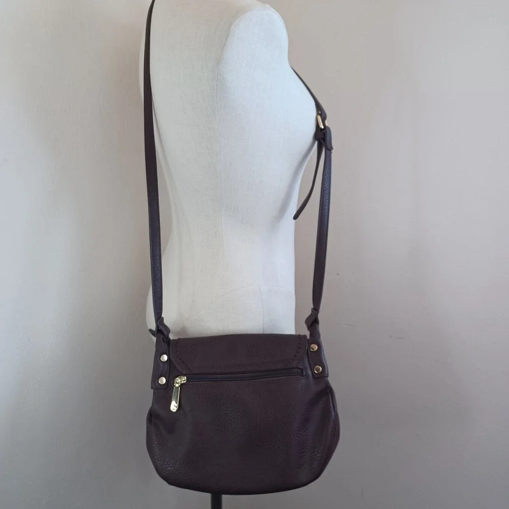 Charming Charlie Brown Pebbled Vegan Leather Saddle Crossbody Bag Whipstitch